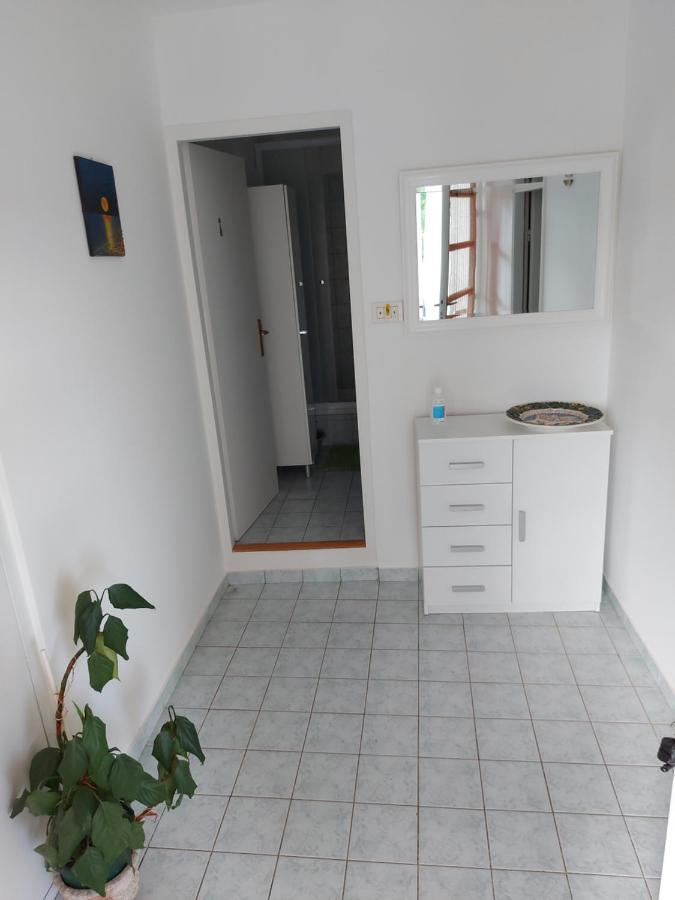 Apartment Nika シベニク エクステリア 写真