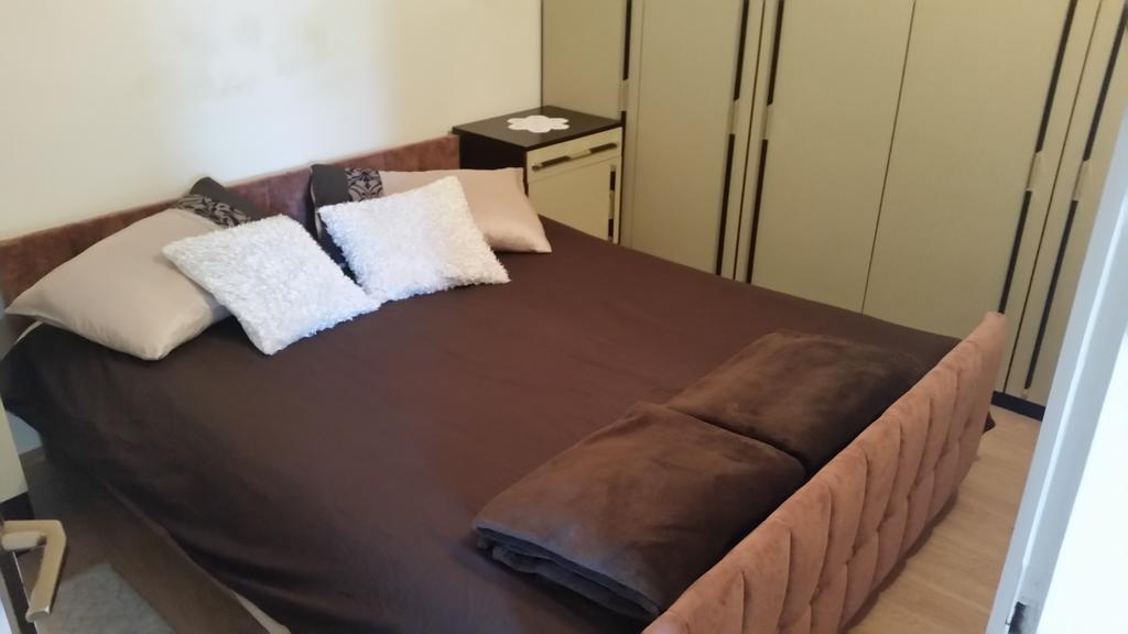 Apartment Nika シベニク エクステリア 写真